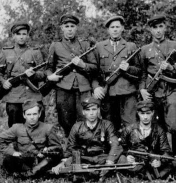 Por qué Zelenski rinde homenaje al Ejército Insurgente Ucraniano, autor de la [...]