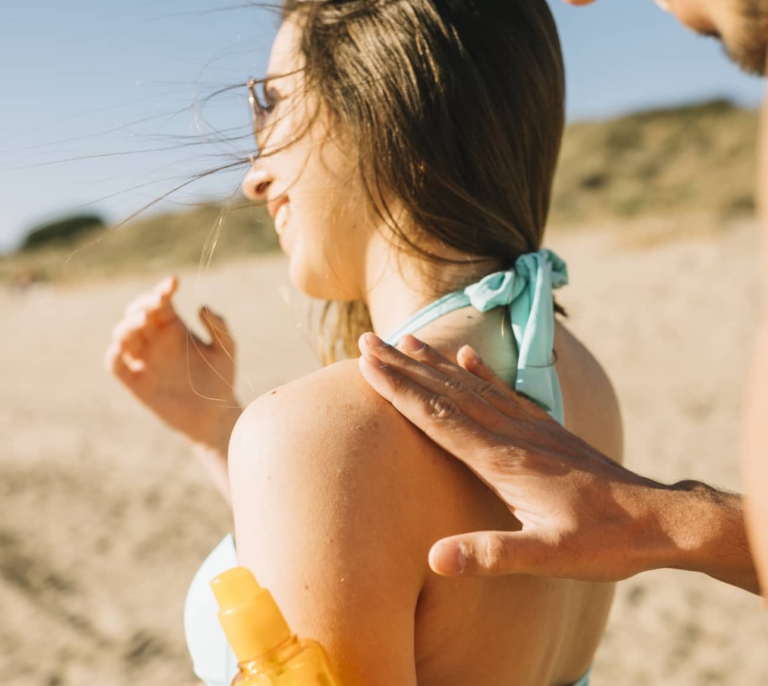 ¿Los autobronceadores son buenos o malos? Mitos, verdades y cómo aplicarlos correctamente