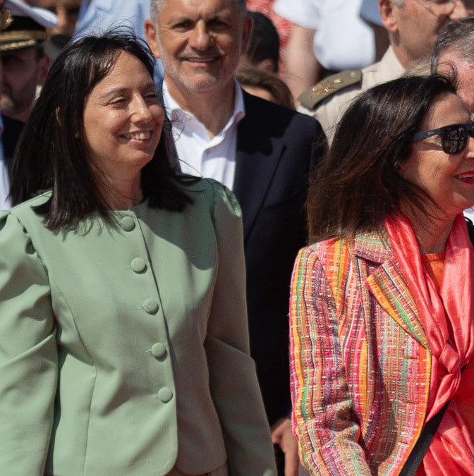 Guardias civiles acusan a Margarita Robles de aplicar un "doble rasero" al mantener al DAO: "Es un daño reputacional"
