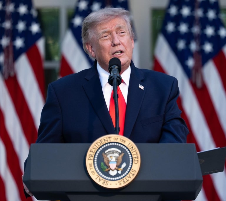 Trump amenaza con aranceles del 100 % a los países europeos que aprueben el impuesto a las tecnológicas