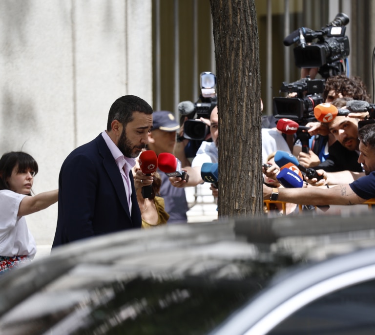 El Gobierno cree "amortizada" la condena a Ábalos, pero confía en que el trato "generoso" a Aldama movilice a sus bases