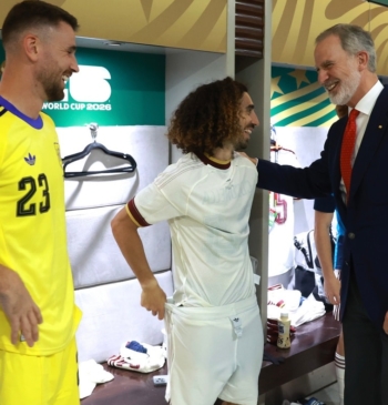 Del palco al vestuario, y Cucurella con el pantalón al revés: las [...]