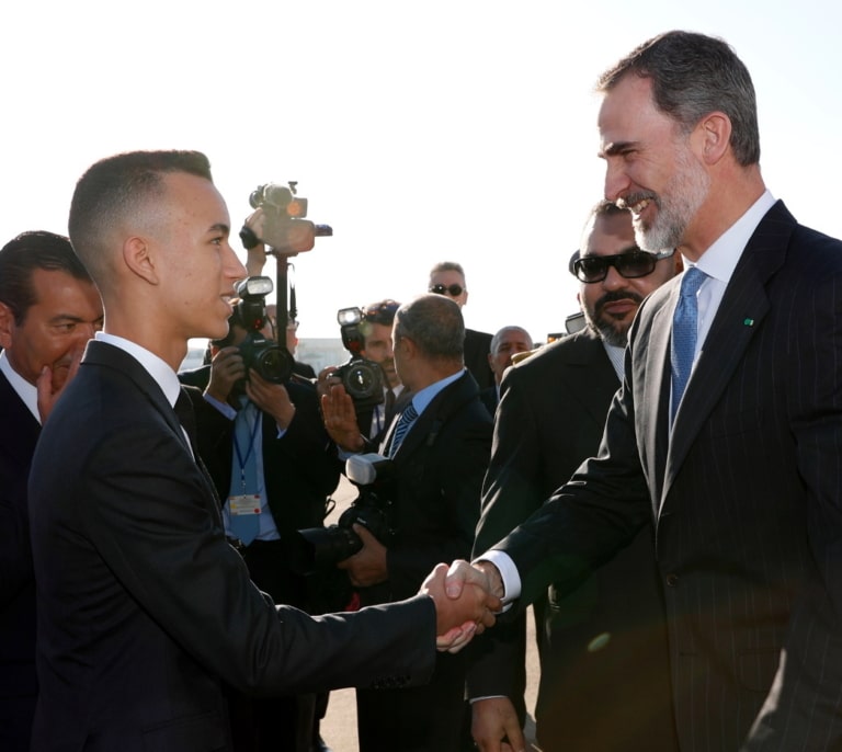 La UE consuela al futuro Hasan III mientras "financia" la ocupación del Sahara