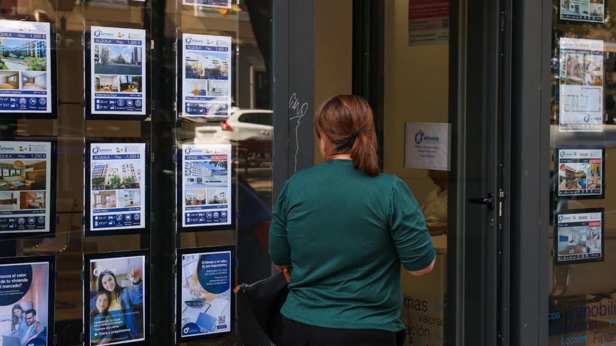 Escaparate de una inmobiliaria.