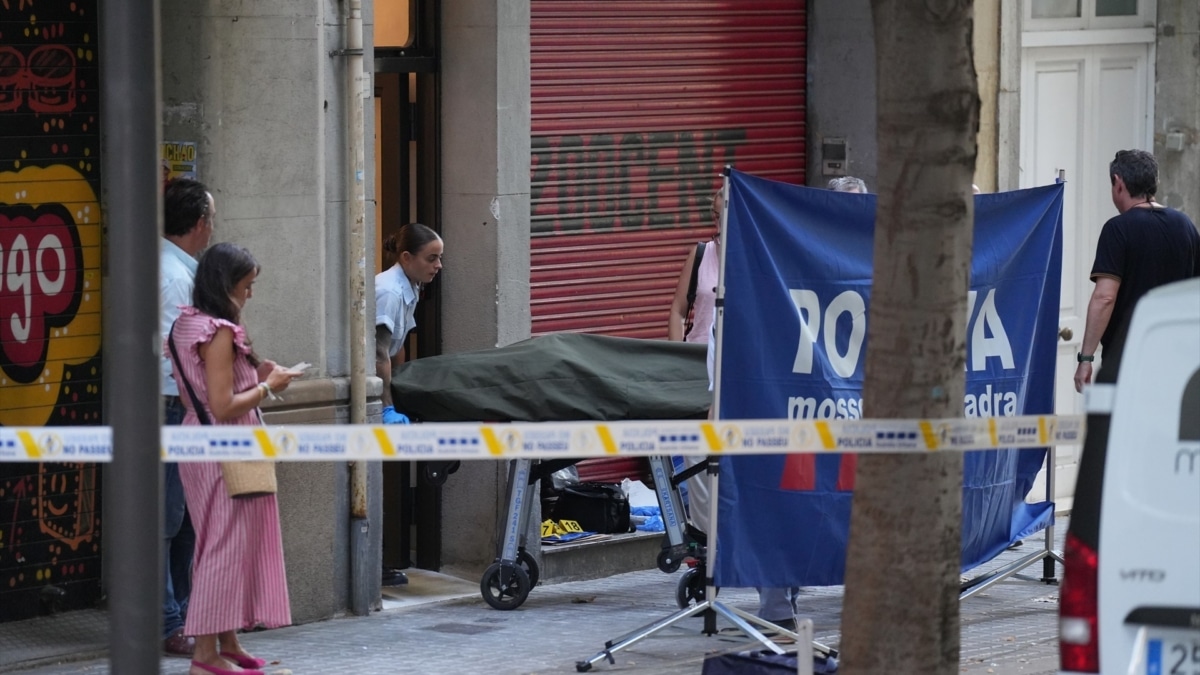 Foto de archivo de los Mossos d'Esquadra investigando un homicidio