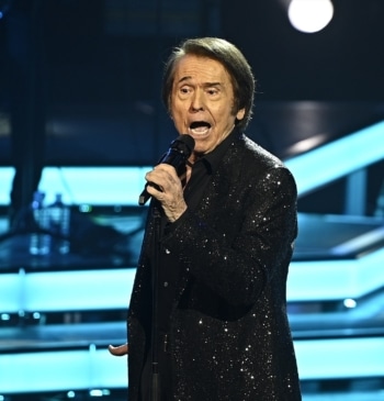 Raphael: "Echo de menos a figuras irrepetibles como Rocío Jurado, Juanita Reina [...]