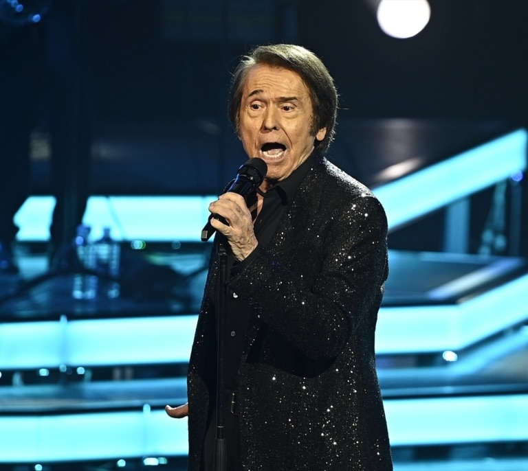 Raphael: "Echo de menos a figuras irrepetibles como Rocío Jurado, Juanita Reina o Camarón"