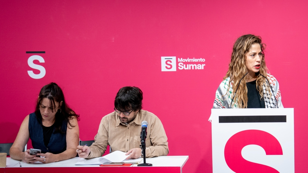La co-coordinadora de Movimiento Sumar, Lara Hernández, en una reunión del Grupo Coordinador, junto a Fabio Cortese y Laura Moreno