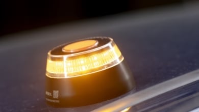 Las balizas V-16 podrían subir de precio tras la nueva campaña de la DGT