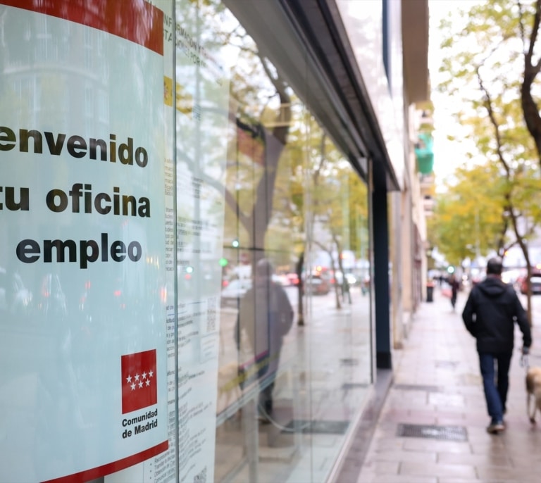 Cuándo se cobra el paro en julio de 2026