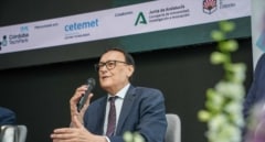 Juanma Moreno lamenta la muerte del consejero Gómez Villamandos: "Tenemos el corazón roto"