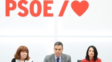 PSOE y Gobierno denuncian una "gravísima violación de la intimidad" tras la "filtración" de los chats de Zapatero 