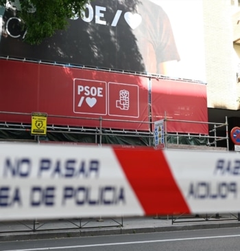 El juez Pedraz ordena recabar todos los movimientos bancarios del PSOE y [...]