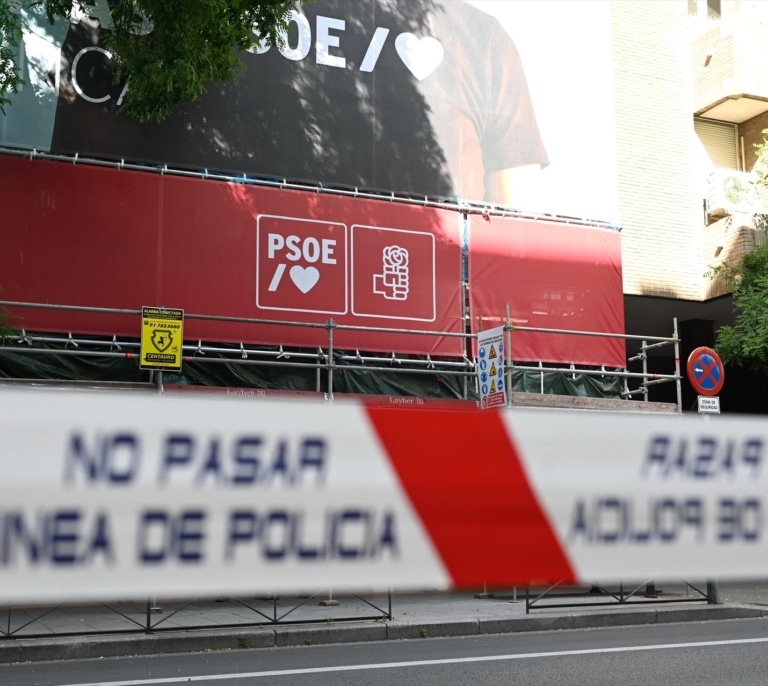 El juez Pedraz ordena recabar todos los movimientos bancarios del PSOE y el PSC de 2024 y 2025 a petición de la UCO