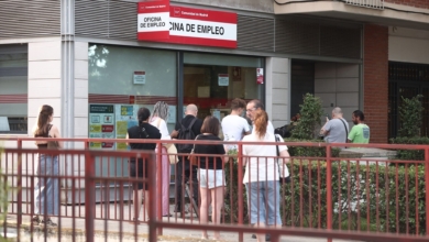 Qué día se cobra el paro en junio de 2026