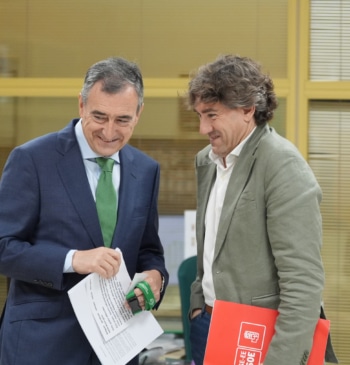 El PNV, atrapado entre el miedo a un 'superdomingo' y el rechazo [...]