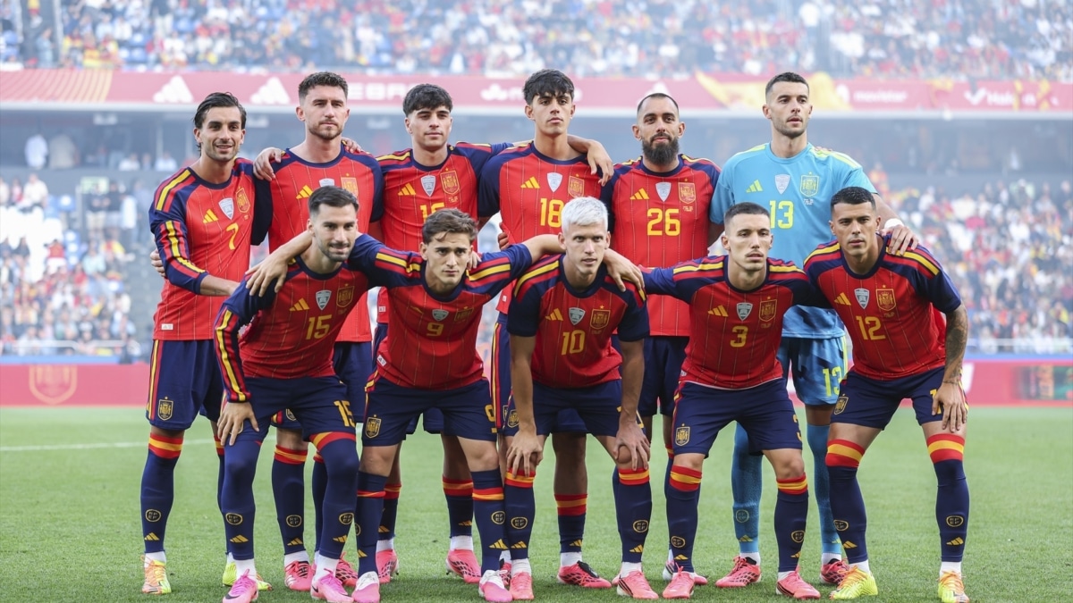 El 11 inicial de Luis de la Fuente ante Irak