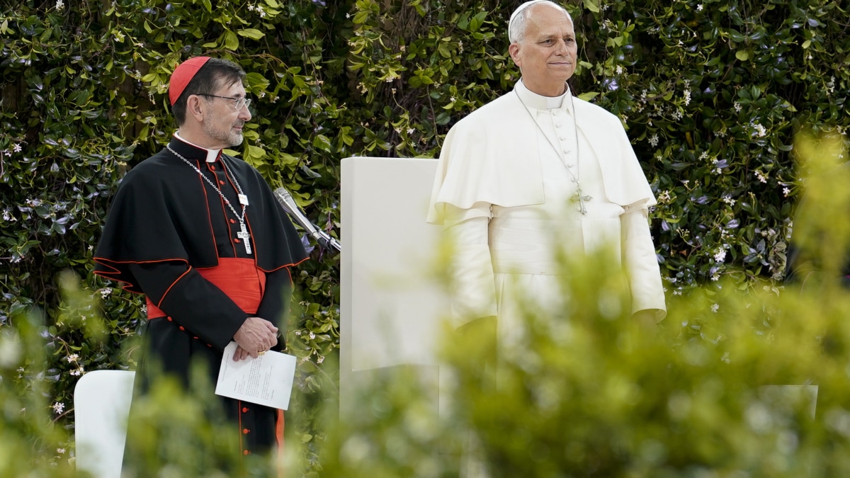 El Papa León XIV durante el encuentro con la comunidad diocesana, en el Santiago Bernabéu