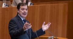 Mañueco, investido presidente de la Junta de Castilla y León para un tercer mandato con el apoyo de PP y Vox