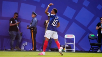 Las botas de fútbol que dominan el Mundial 2026: ¿Por qué casi todos los jugadores las llevan de color rosa?