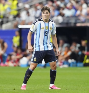 ¿Rumbo al Barça? Los posibles destinos de Julián Álvarez tras pedir salir [...]