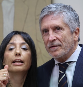 Marlaska deberá decidir este martes en el Senado quién miente, la UCO [...]