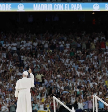 El papa obra el milagro de devolver los conciertos al Bernabéu