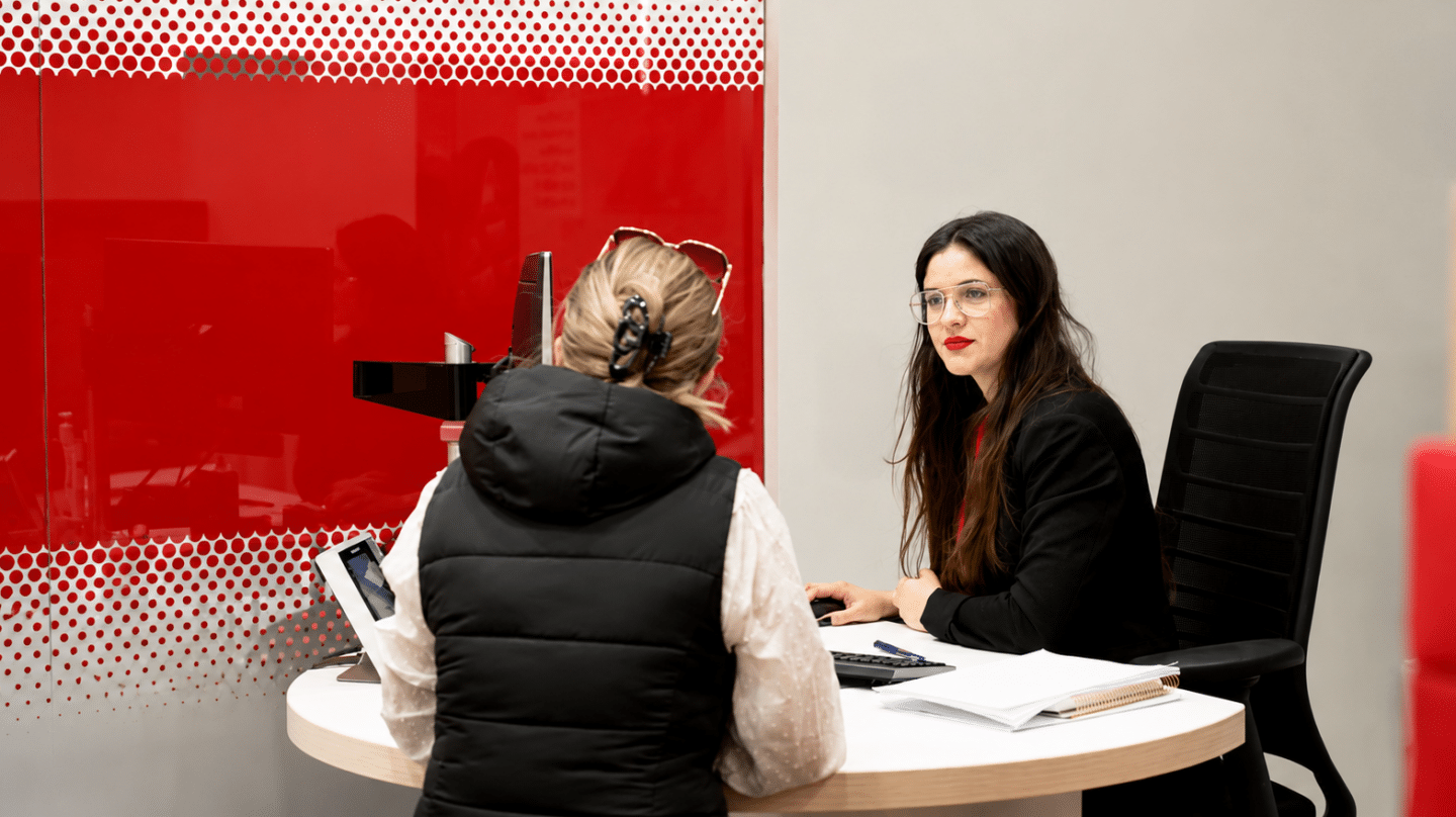 Banco Santander impulsa su red de agentes con casi 60 nuevas aperturas