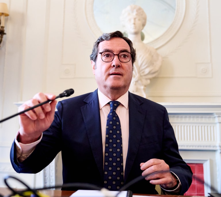Garamendi confirma que se presentará a la reelección como presidente de la CEOE
