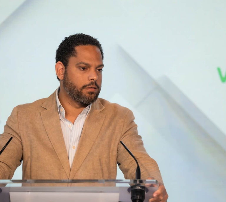 Vox carga contra Feijóo por reclamar a PNV y Junts una moción de censura en los "platós" y no materializarla en el Congreso