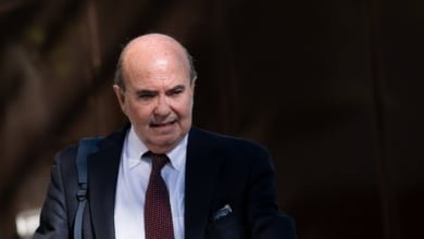 Gaspar Zarrías guardaba casi 20.000 euros en varios fajos de billetes, según descubrió la UCO