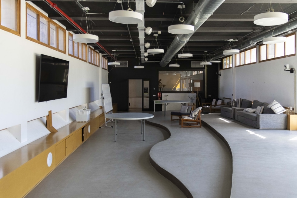 Sala común en la sede de Hakuna