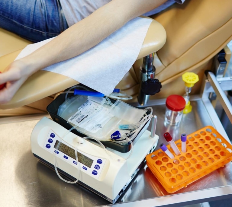 Tres hospitales madrileños, designados centros nacionales de alto rendimiento para el trasplante de médula
