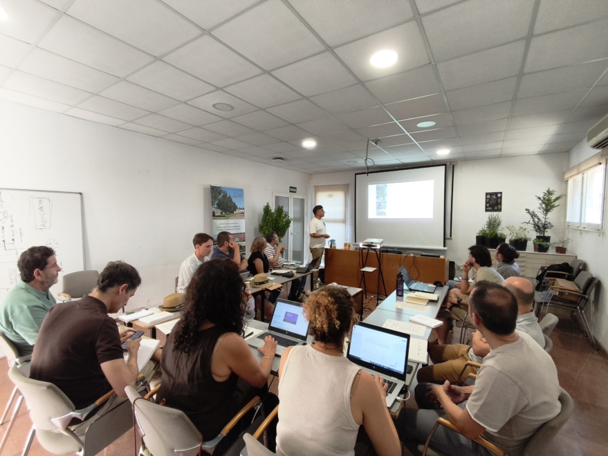 Reunión de los grupos de trabajo en Valencia para salvar la jara de Cartagena.