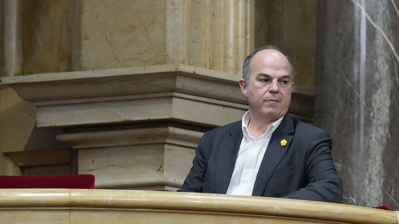 Junts reta a Feijóo a viajar a Waterloo para negociar la moción de censura con Puigdemont