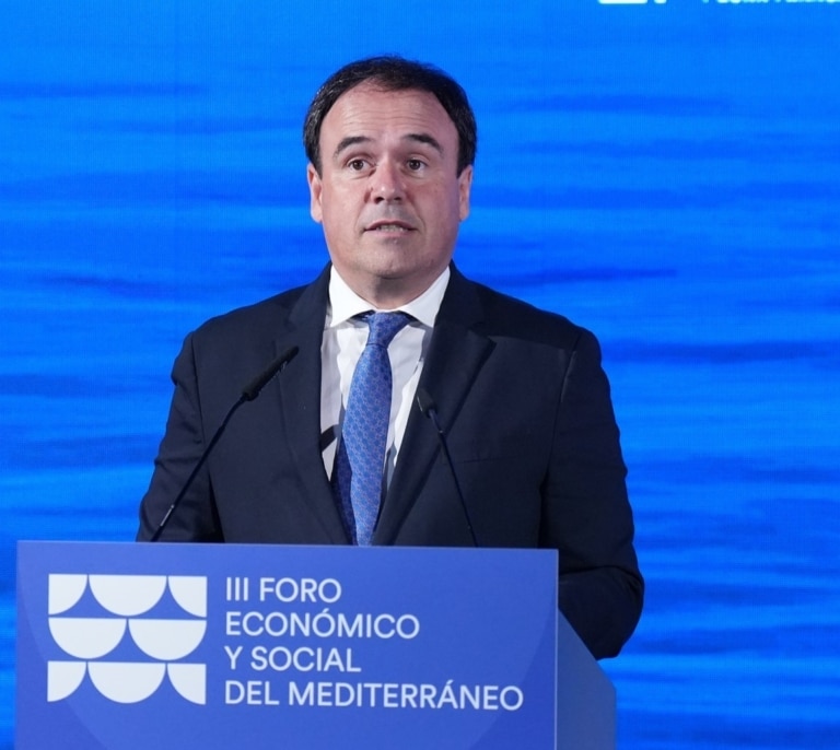 Juanfran Pérez Llorca reivindica en el Foro del Mediterráneo agua, financiación justa y acelerar el Corredor frente a la desigualdad
