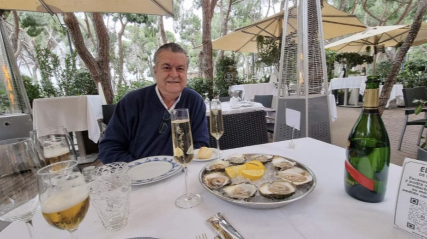 Julio Martínez Sola, en una comida de celebración del rescate de Plus Ultra previa a su aprobación por el Gobierno, según una imagen incluida en el informe de la UDEF.
