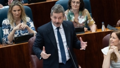 Mariano de Paco ante las críticas por el calor en las aulas: "El calor, a lo mejor, es fuente también de inspiración"