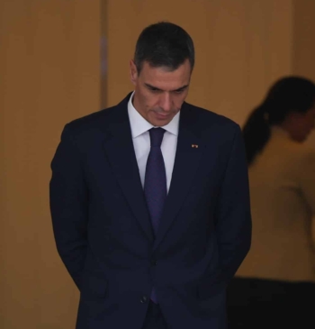 La corrupción hace perder al Gobierno de Sánchez 31 escaños a un [...]