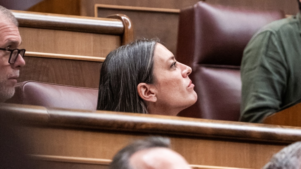 La portavoz de Junts en el Congreso, Miriam Nogueras, en su escaño del Congreso de los Diputados
