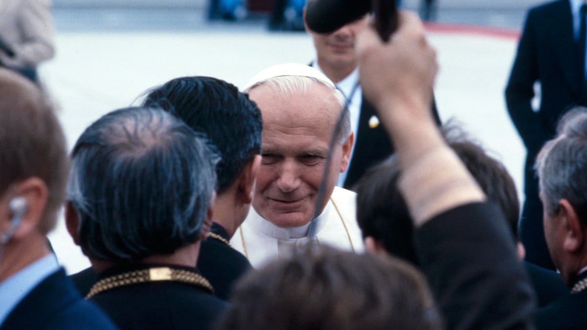 El papa Juan Pablo II durante su visita a Polonia en 1983.