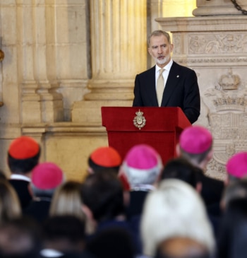 El Rey se refiere por primera vez a los abusos de la [...]