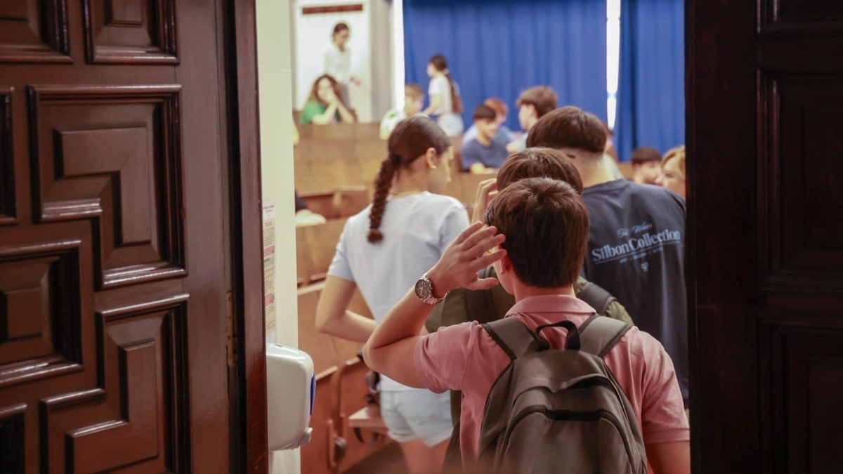 Imágenes de la primera jornada de la Prueba de Acceso a la Universidad.