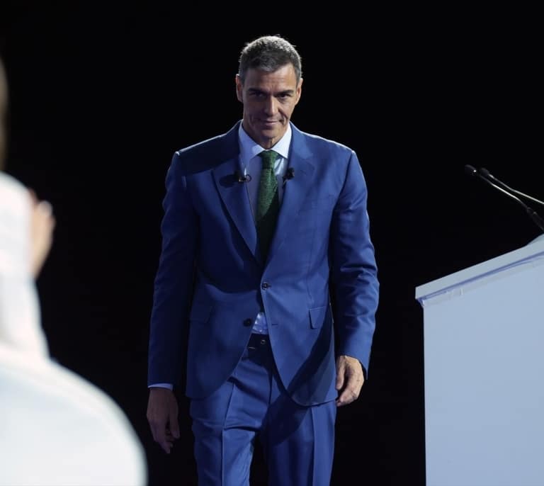 Pedro Sánchez y "las andanzas de la señora Leire Díez"