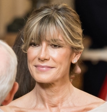 Peinado retira el pasaporte a Begoña Gómez y la envía a juicio [...]