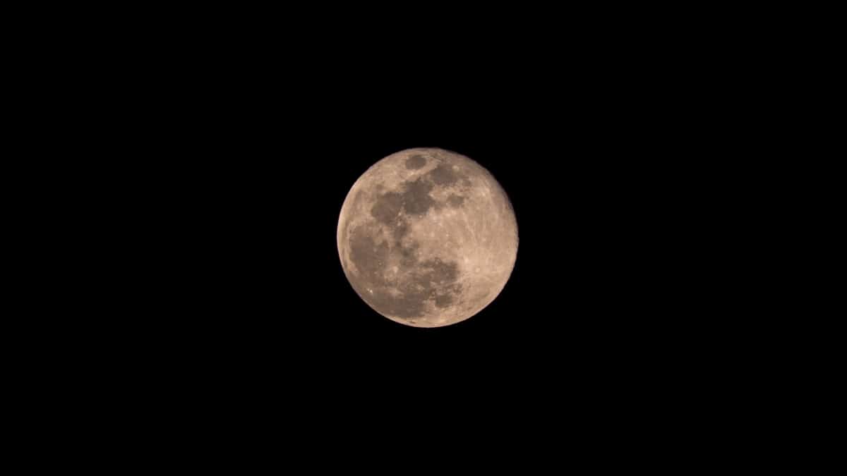 Luna llena de junio 2026: cuándo y cómo ver la Luna de Fresa que da la bienvenida al verano