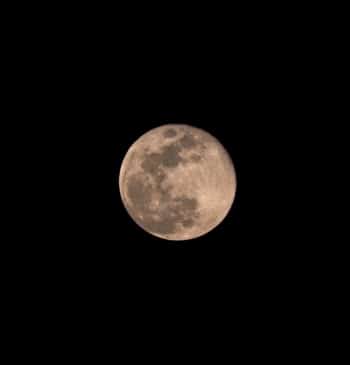 Luna llena de junio 2026: cuándo y cómo ver la Luna de Fresa que da la bienvenida al verano