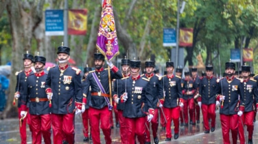 El Regimiento de Infantería Inmemorial del Rey: la unidad militar más antigua del mundo que recibe al Papa León y a los Jefes de Estado