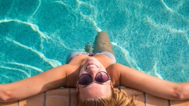 He probado este robot limpiafondos Cecotec y ya no hay vuelta atrás: ahora me da pereza limpiar la piscina a mano