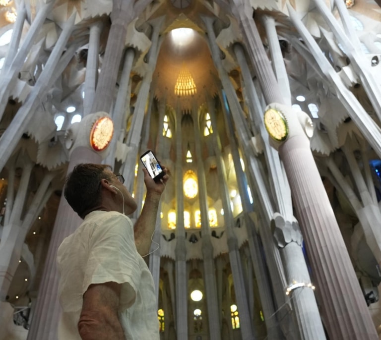 El papa se 'rinde' ante el genio divino de Gaudí: estas son las veinte obras clave del creador de la Sagrada Familia